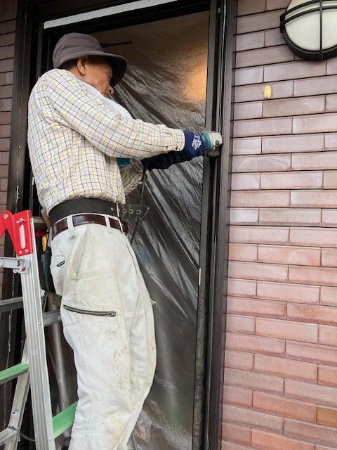 羽生市の皆さま、玄関ドアを交換してスマートでおしゃれに！ スマホで開け閉め♪ 加須鴻茎店のオススメ実例 🚪✨