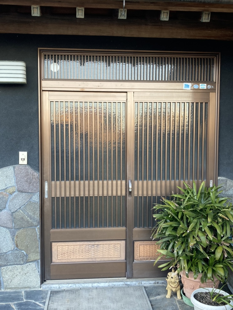 豊川市で玄関ドアをリフォームしました