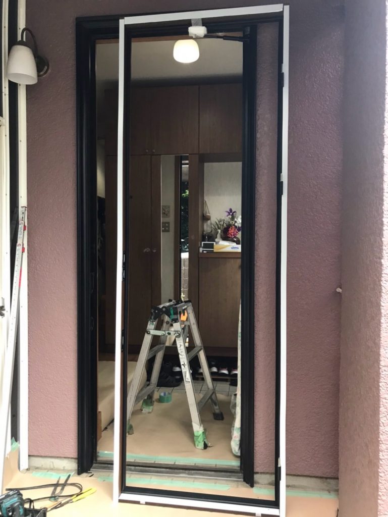 新枠の仮設置状況