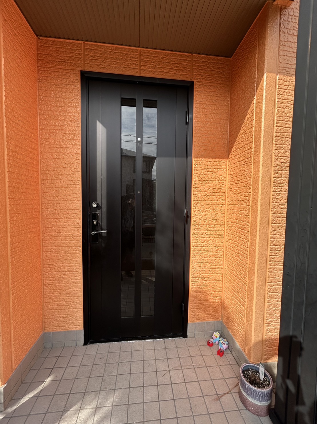 神戸市北区　玄関ドアだって寿命はある！鍵は憧れのピタットキーにしたい