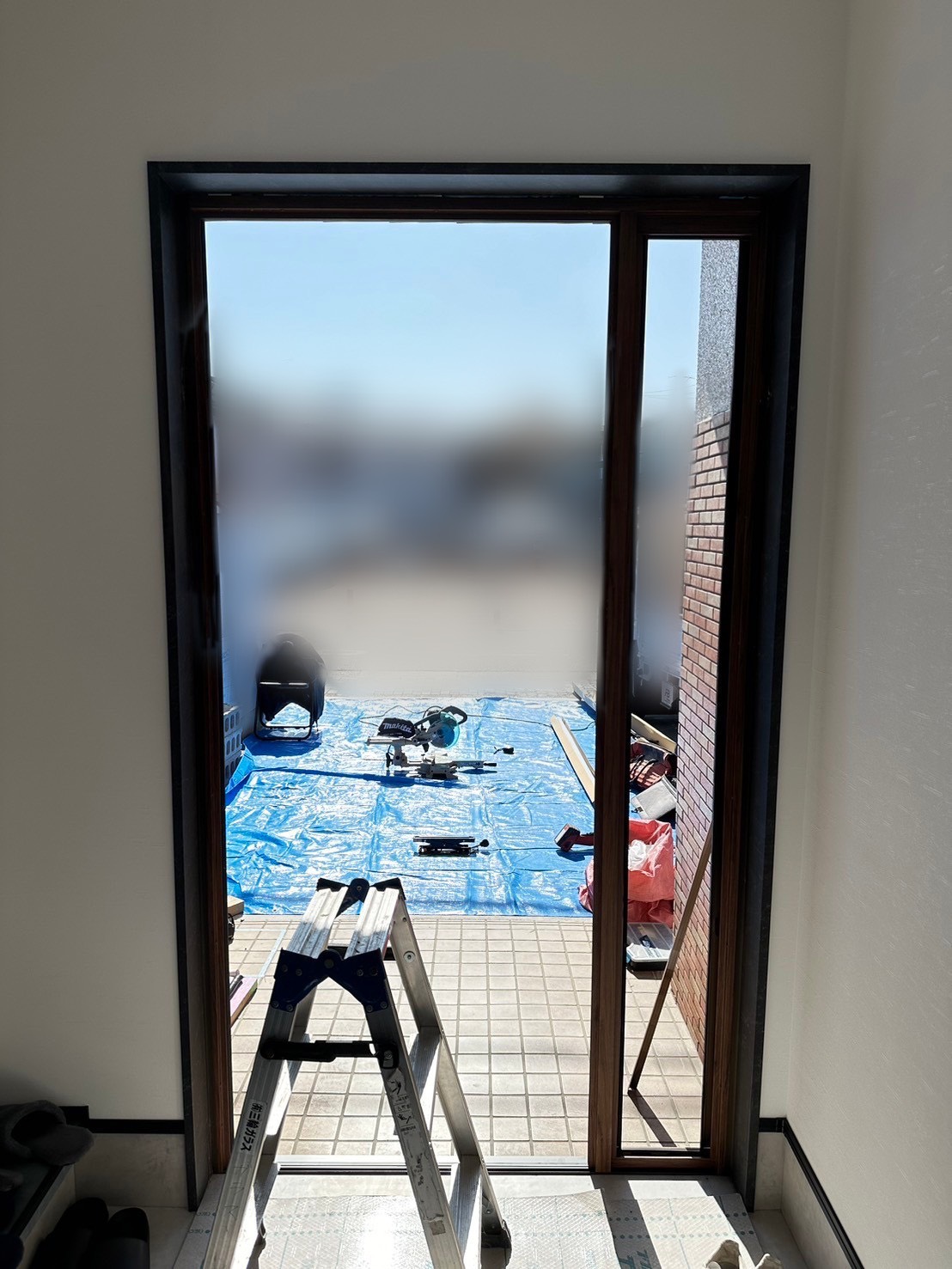 【名古屋市】鉄骨造の玄関ドアリフォームの様子③