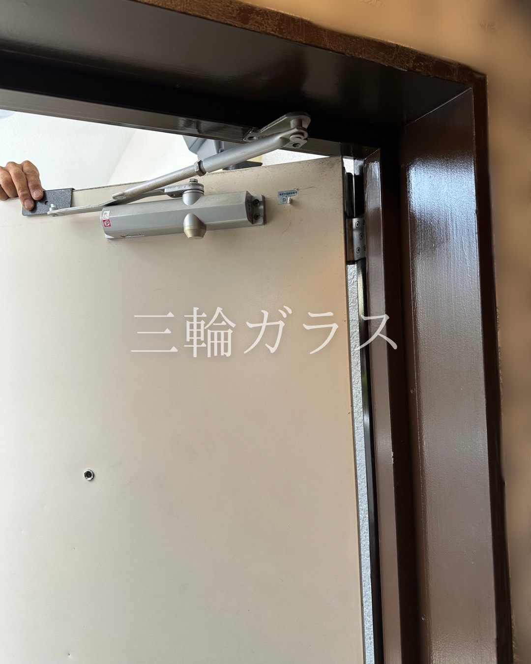 名古屋市の賃貸マンションの玄関ドアをリシェントマンションドアでリフォームしました。