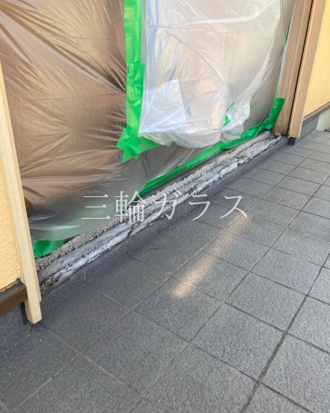 【大府市】ランマ付玄関引戸を交換、施工前の玄関とガラリと雰囲気が一変✨