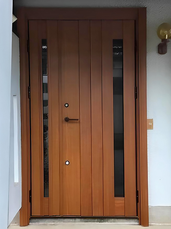 木目調の親子ドアにリフォーム