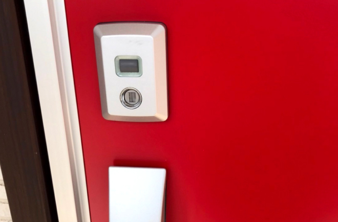 鍵はスマートキーのeエントリーを導入