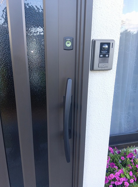 既存玄関引戸と周辺設備の確認