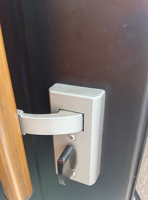 室内側下部サムターン