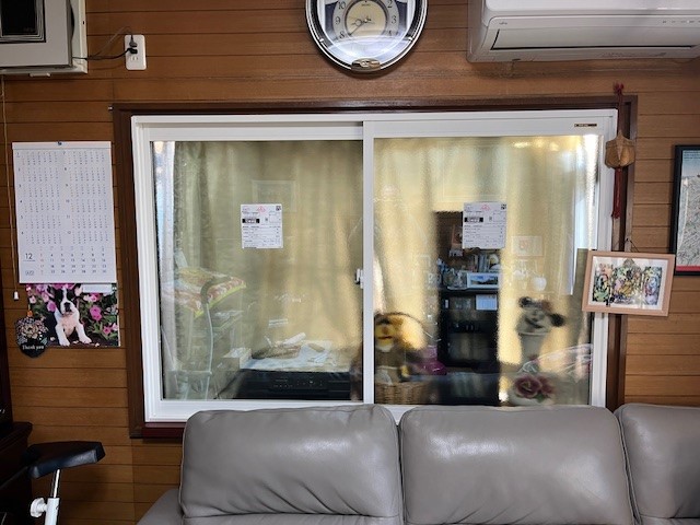 東秩父市の皆さま、古いアルミサッシの窓に、内窓は光熱費を削減する効果的な方法です