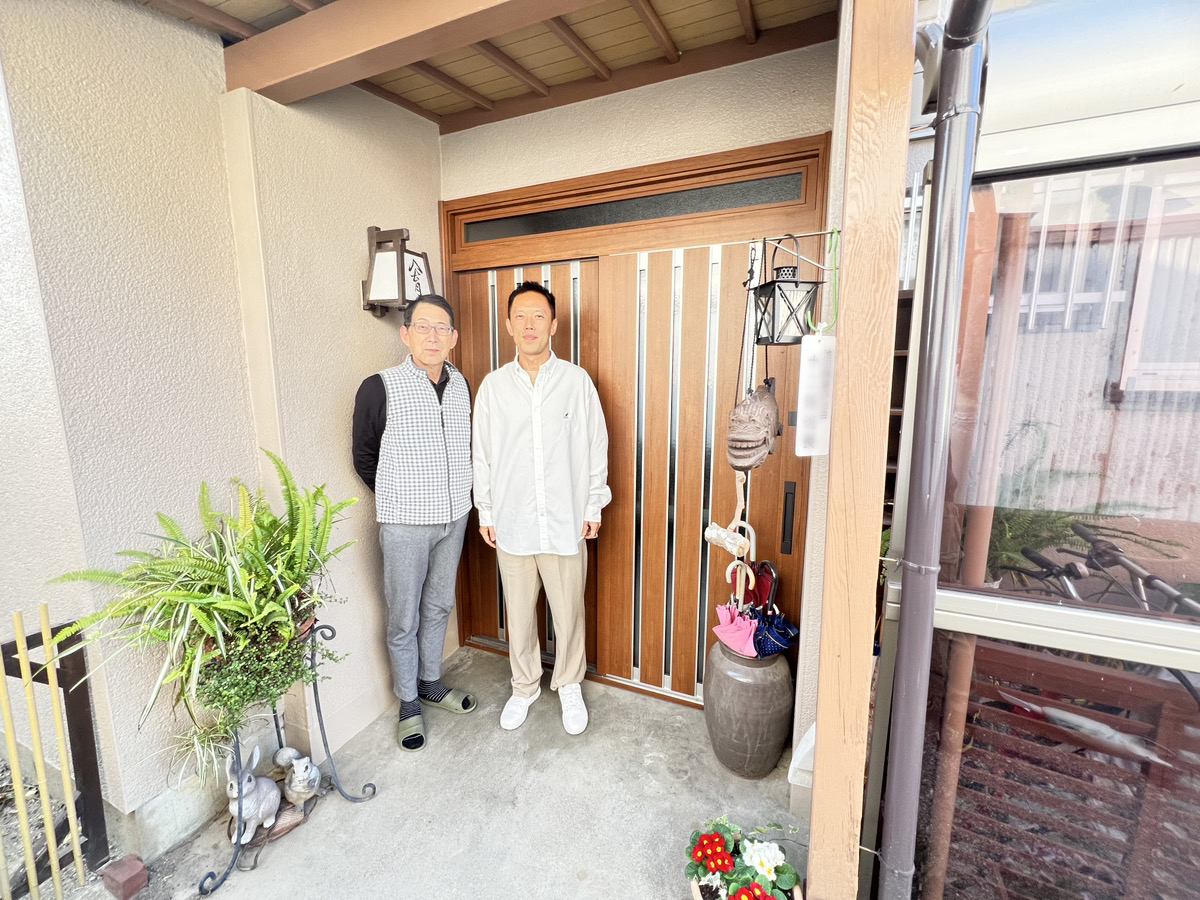 玄関引戸を「YKKドアリモC02 ランマ仕様」に交換された磐田市Y様